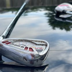 TaylorMade Burner HT 7 Iron Right Handed With A Regular Flex Steel Shaft 