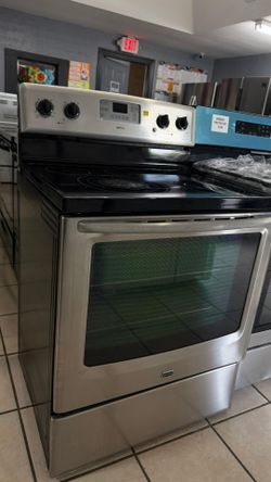 Free delivery available 🚚 Maytag stove warranty included ✅
