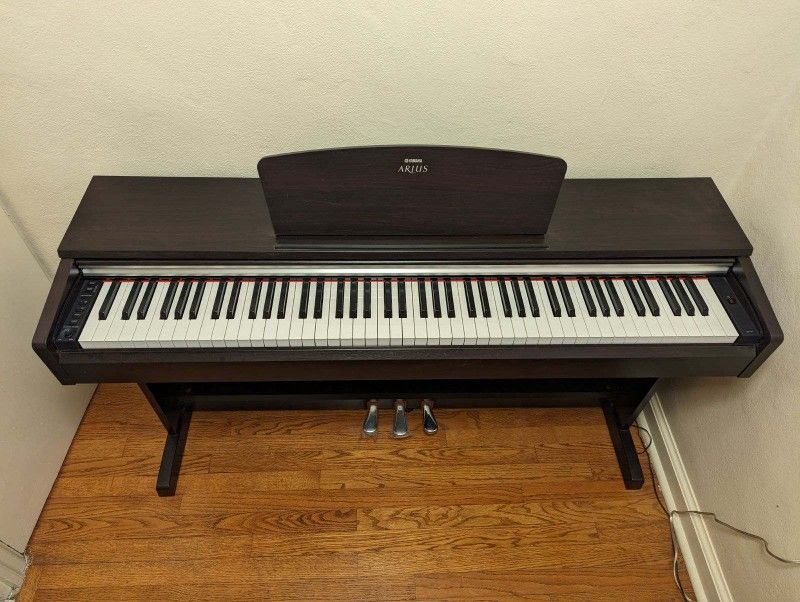 Yamaha Arius YDP-145 88-Key Digital Piano