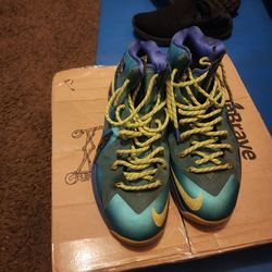 Nike LeBron 10 PA X Elite Turquoise Blue Volt size 12. Men