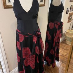 Formal Evening Gown. Black/red. Perfect Size 8