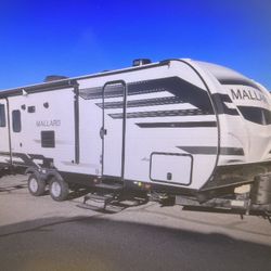2022 MALLARD 27ft Travel Trailer 