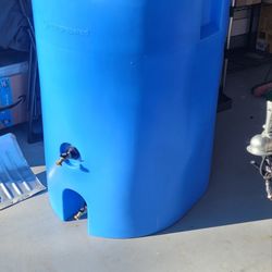 Extra large bpa approved water storage container