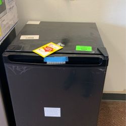 FRIGIDAIRE MINI FRIDGE TODAY ️️