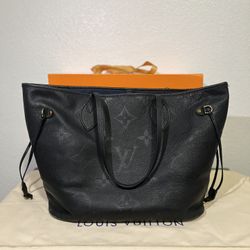 Louis Vuitton Black Purse 