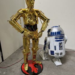 Life size C3PO & R2D2 Star Wars Characters 