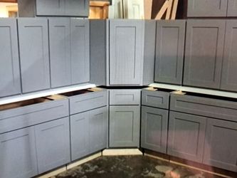 Gray Shaker Kitchen Cabinets