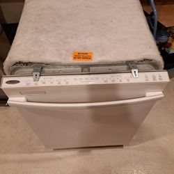 GOLD SERIES QUIET PARTNER DISHWASHER