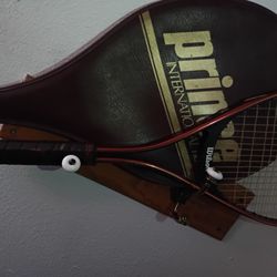 Wilson Tennis Racket 