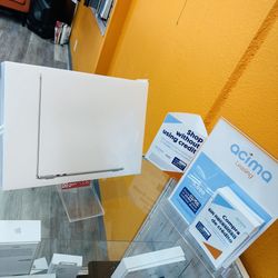 Macbook Air M2 8gb And 256 GB SSD