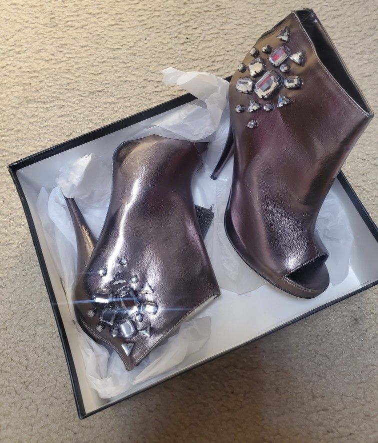 Ladies SHOES And Boots