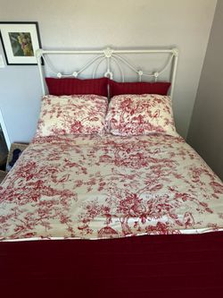 Pottery Barn Toile Sheets + Bedspread/Shams - FULL size