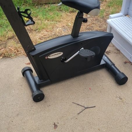 Schwinn 107p Stationary Bike for Sale in Fort Worth TX OfferUp