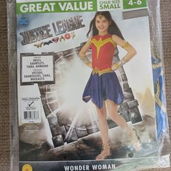 Child Size Small 4-6 Wonder Woman Halloween Costume