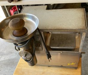Vintage Norwalk 235 Heavy Duty Hydraulic Food Juicer Powers Up