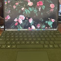 Surface Pro 9 with Pro Signature Keyboard and Pen