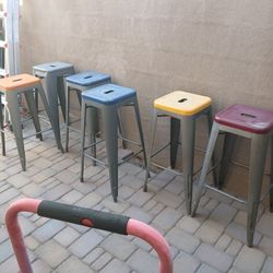 6 Barstools