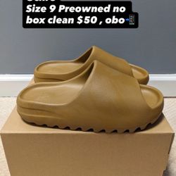 Yeezy Slide Ochre ( Size 9) DMV 📍