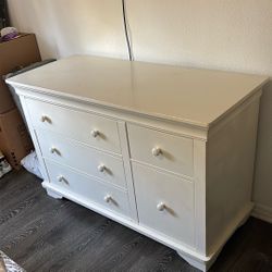 White Dresser With 5 Drawers Used 