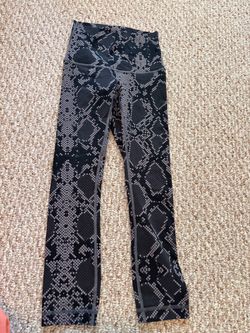 Snake skin style lululemon leggings