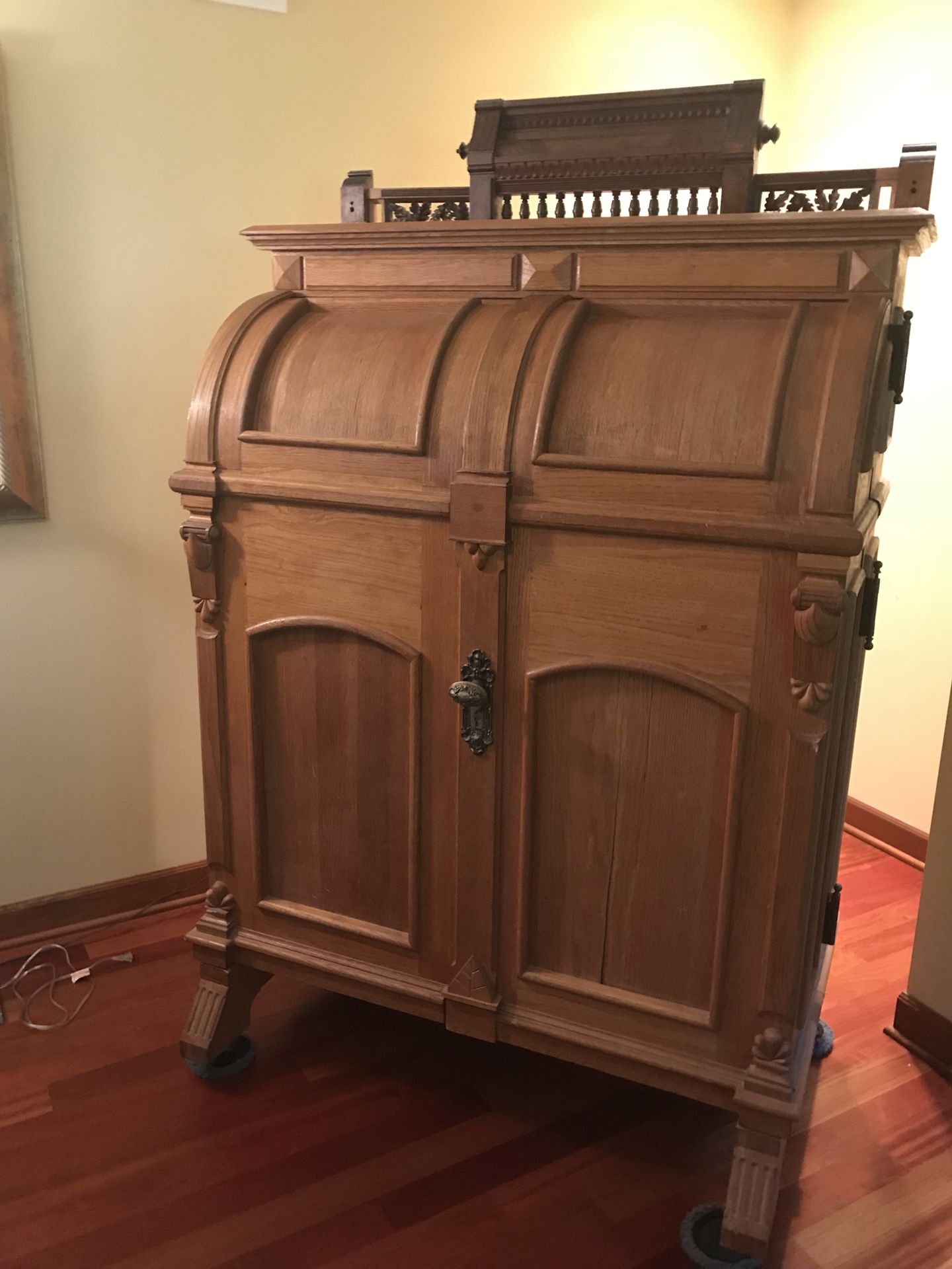 Wooton Desk Replica