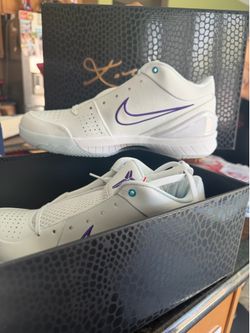 Kobe Protro draft day 4s size 10.5 brand new Hornets