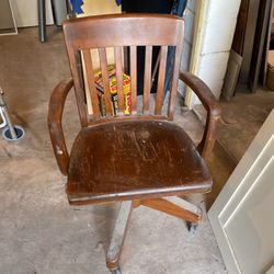 Nice Older Wooden Swivel Lean Back Office Chair