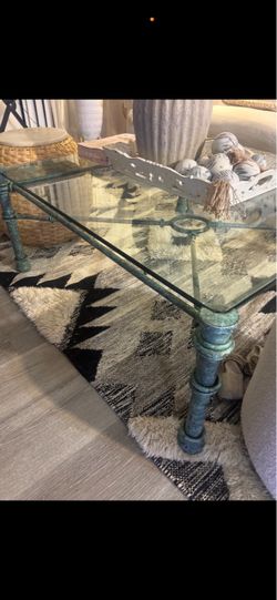 Iron y Glass Coffee  table