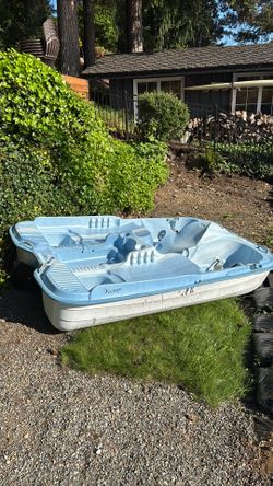 Pelican Decker pedal boat