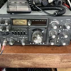 YAESU FTF Ft T-– 902DM