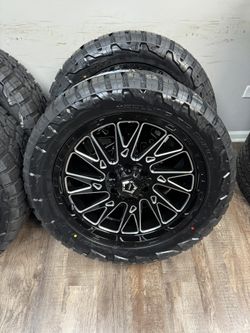 NEW 20x9 TIS wheels wheels +00 offset. Wrapped in 31x11.50r20 RBP tires