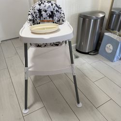 Evenflo Eat and Grow 4-in-1 Convertible High Chair (Pop Star White)