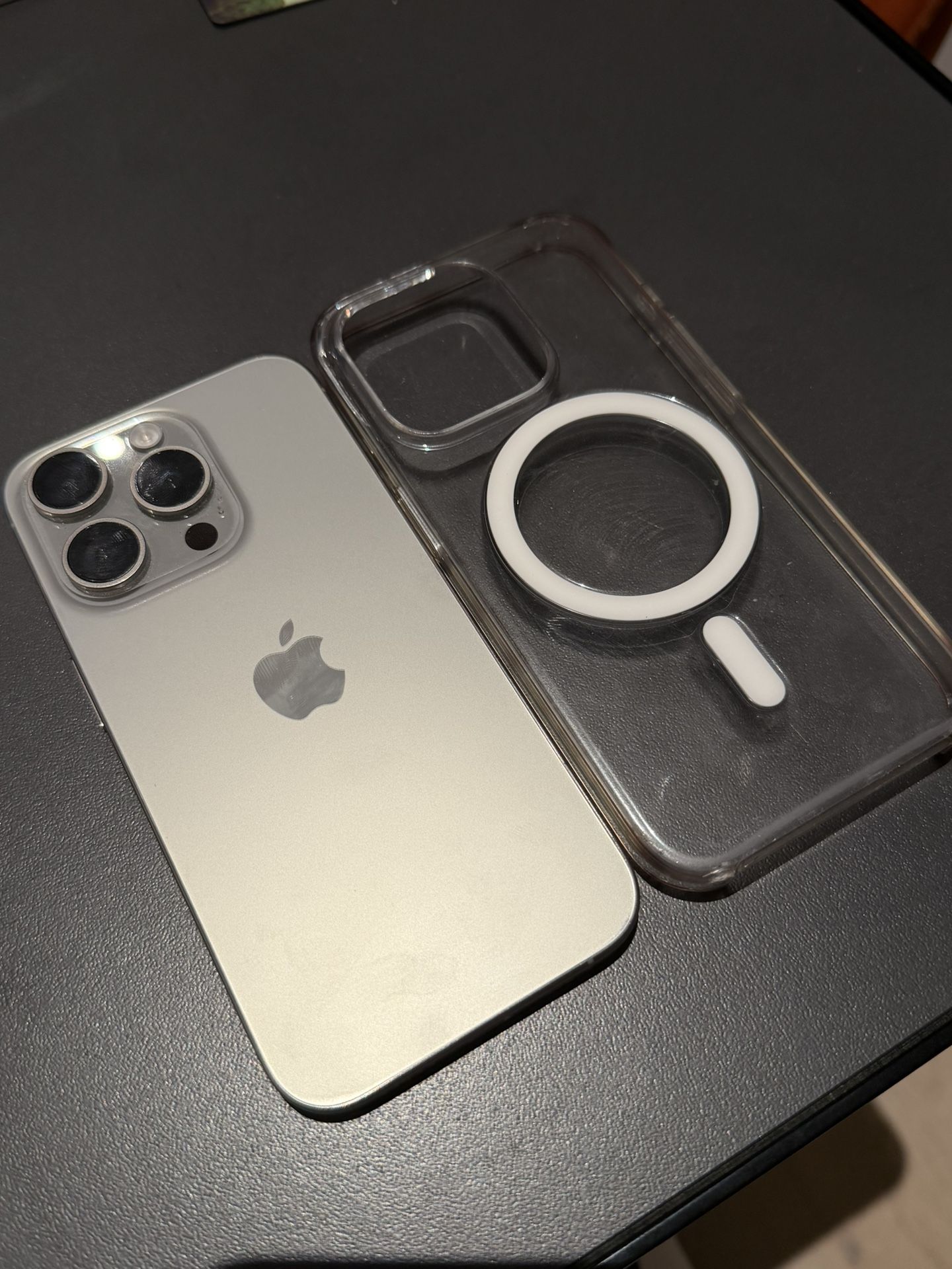 Iphone 15 pro 256G Factory Unlocked*Like New