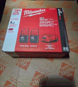 Milwaukee M12 REDLITHIUM CP2.0 Starter Kit