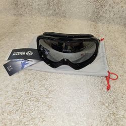 OutdoorMaster OTG Ski Goggles – New with Tags & Bag
