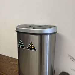 Trash Can 18.5 Gal Stainless Steel 