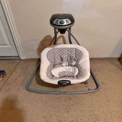 force listen Cozy Infant Swing – Soft and Secure for Your Little One