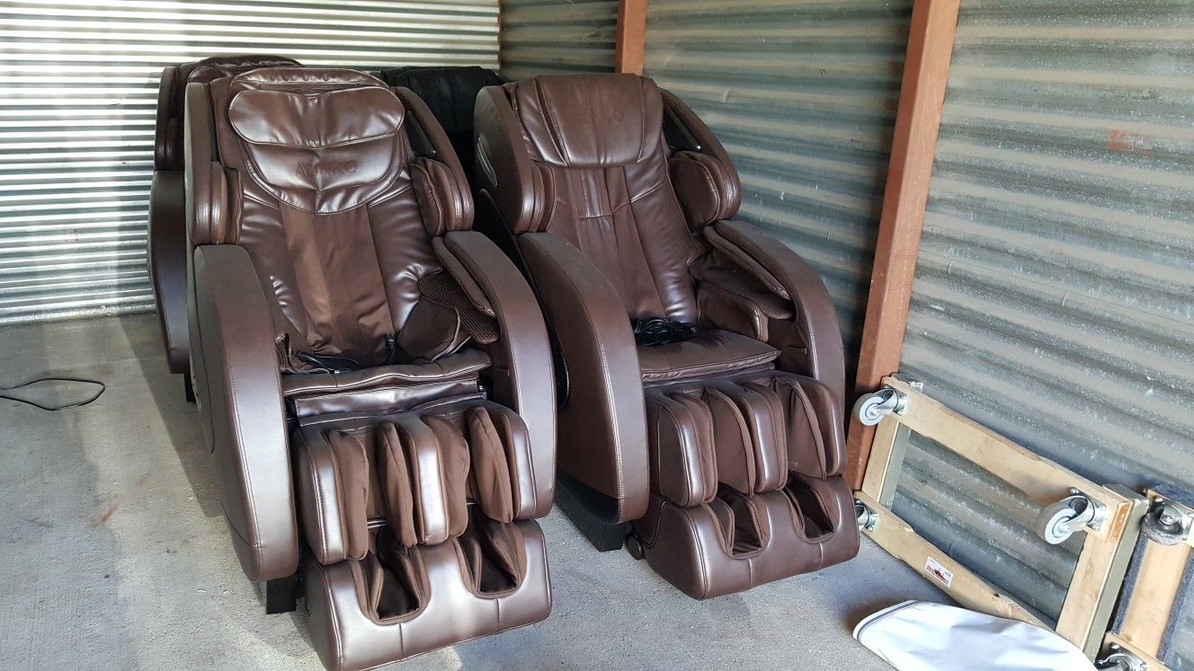 Brown Adako TR-5018 Zenith Plus Zero Gravity Massage Chair