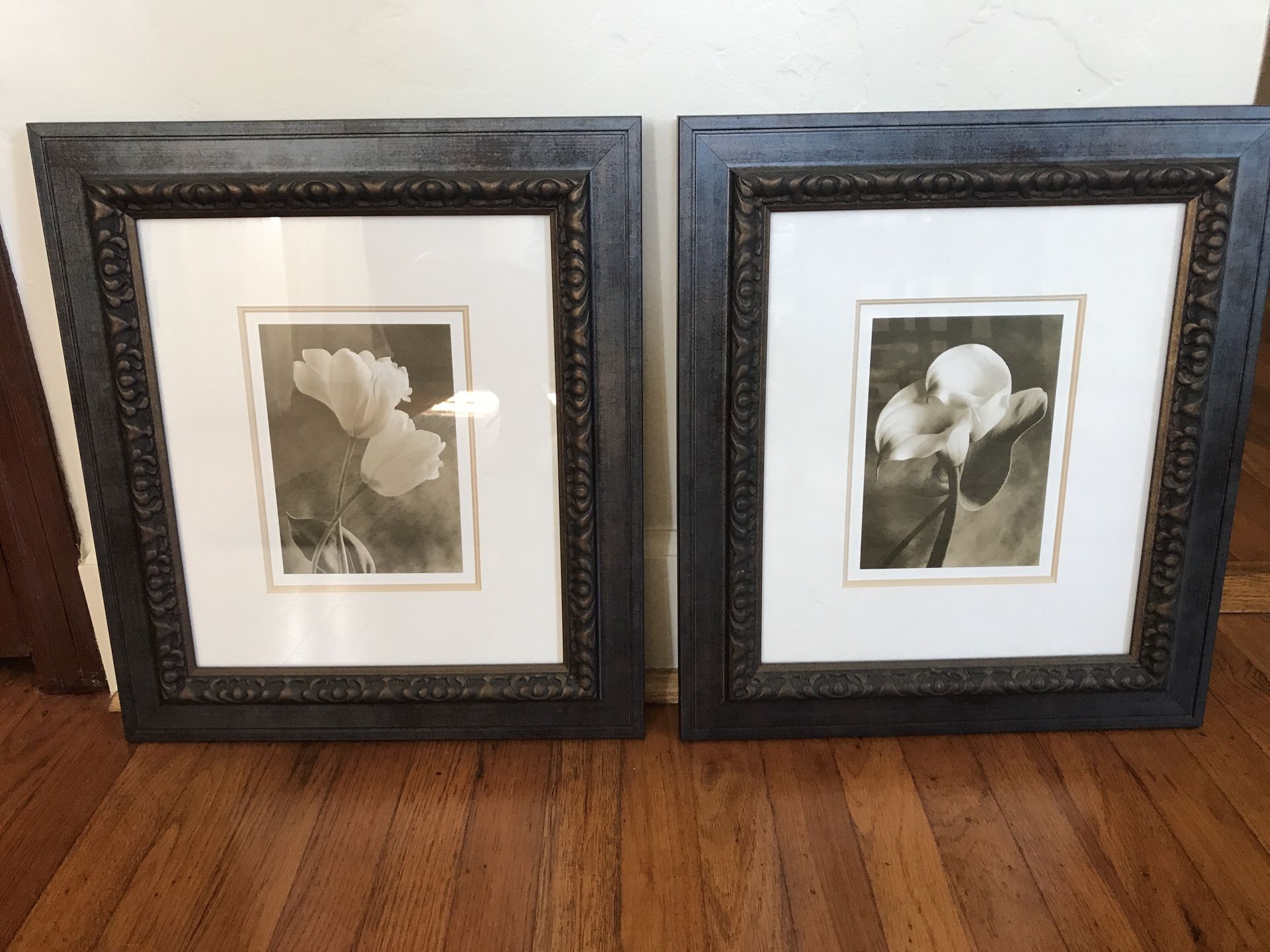 Floral wall art pair
