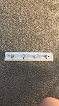 White four hook jewelry holder