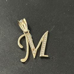 14 K Gold   M  Initial With Diamonds 