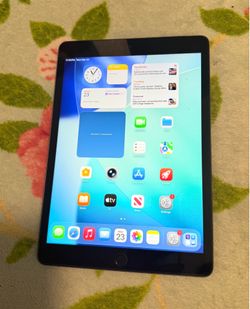 iPad 8th generation (like new ) fixed price