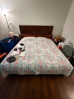 King bed with mattress