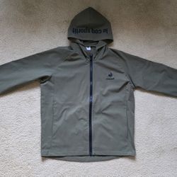 Le Coq Sportif Lightweight Polyester Windbreaker Jacket Men Size Medium Green Color