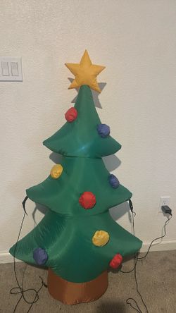Inflatable Christmas Tree