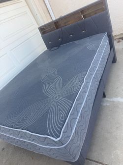 Full bed with mattress