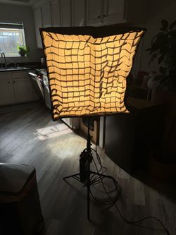 Intellytech LC-160 RGBWW 2x2 Mat Light