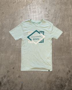 HURLEY X NIKE DRI-FIT GRAPHIC LOGO T-SHIRT LIGHT BLUE S