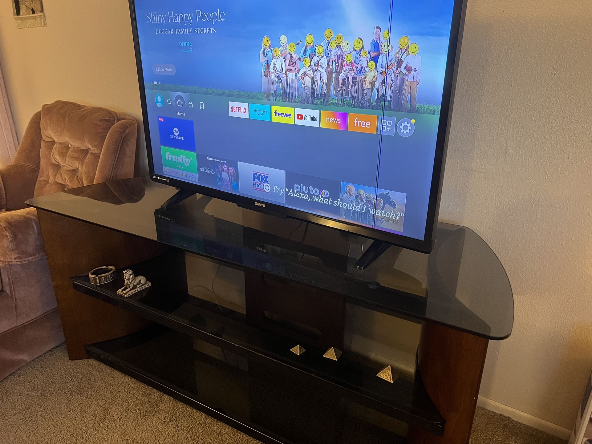 Used Good Tv , Tv Stand Used Like New