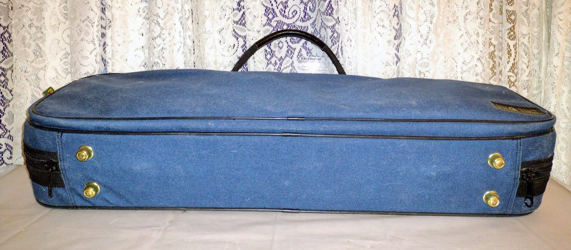 ProTec Full Size 4/4 Violin Case w 2 Shoulder Rests